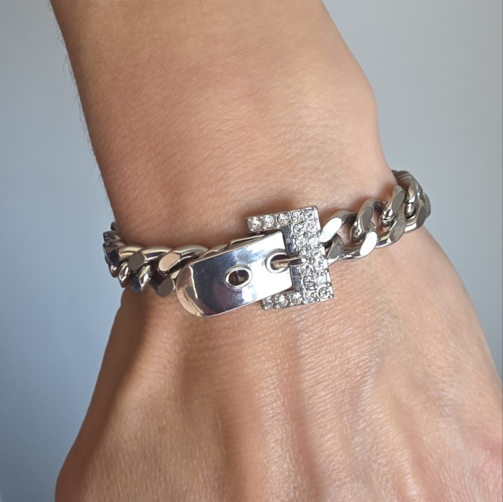 Chic Silver Chain Bracelet with Sparkling Accents
